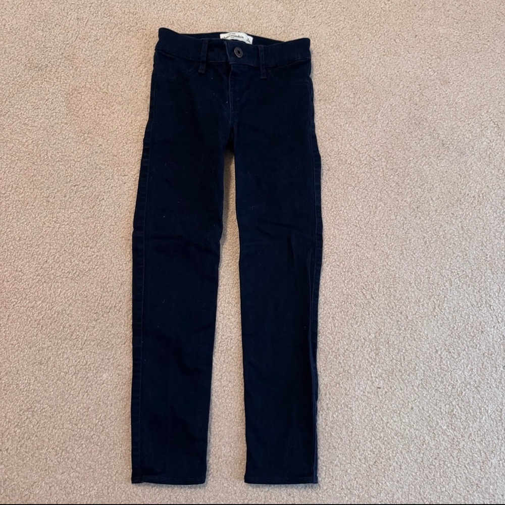 Abercrombie Kids size 8 navy pants